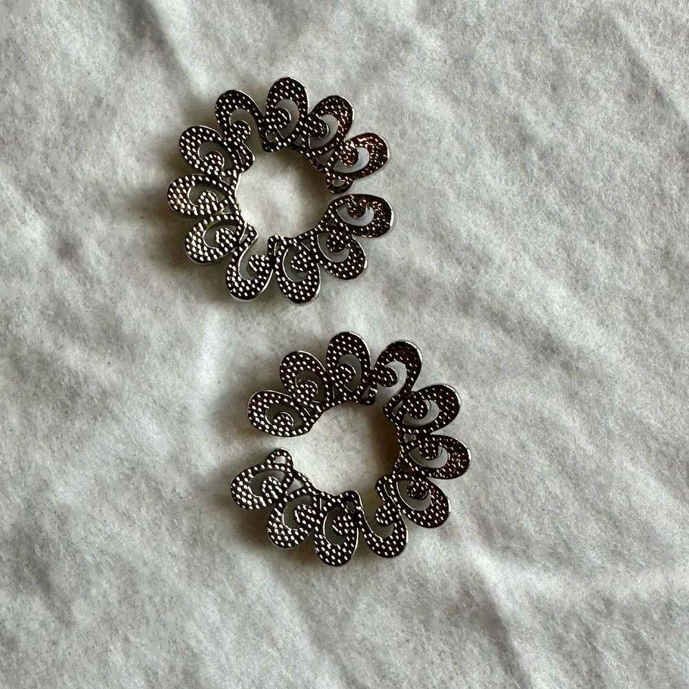 Fake Nipple Rings - Picture 4 of 7